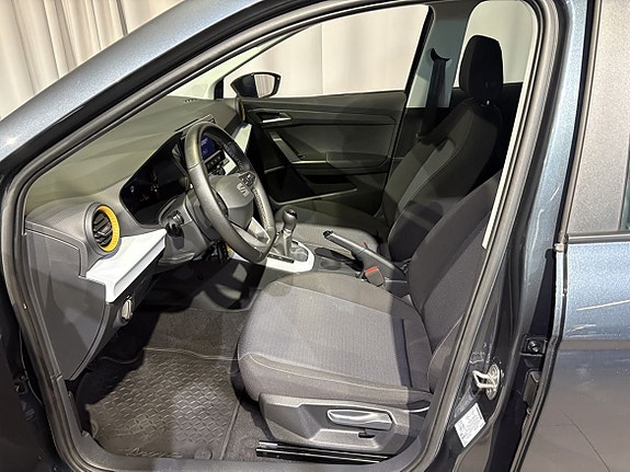 Seat Arona 4 of 13