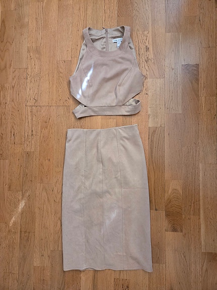 Product image 1 of 4