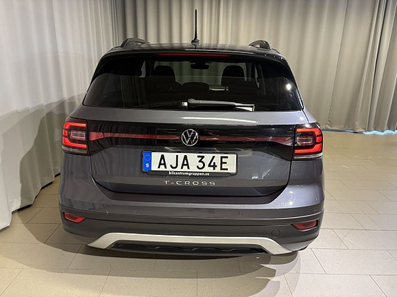 Volkswagen T-Cross 12 of 15
