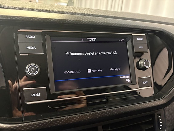 Volkswagen T-Cross 10 of 15