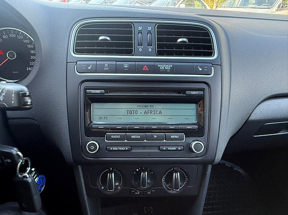 Volkswagen Polo 15 of 17