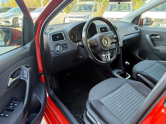 Volkswagen Polo 10 of 17