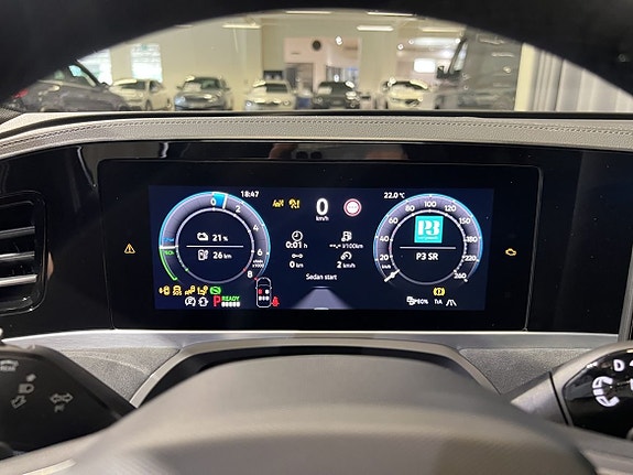 Volkswagen Passat 13 of 21