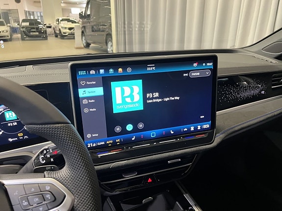 Volkswagen Passat 14 of 21