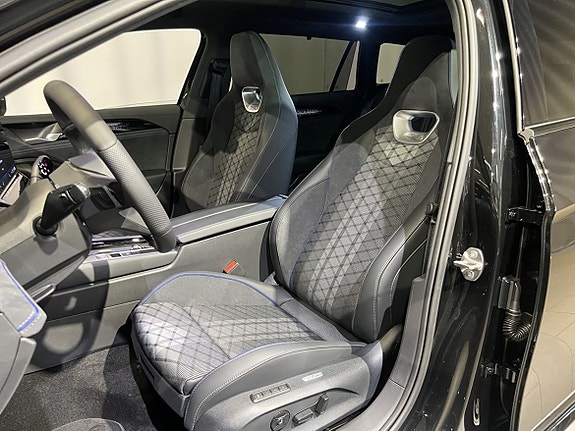 Volkswagen Passat 17 of 21