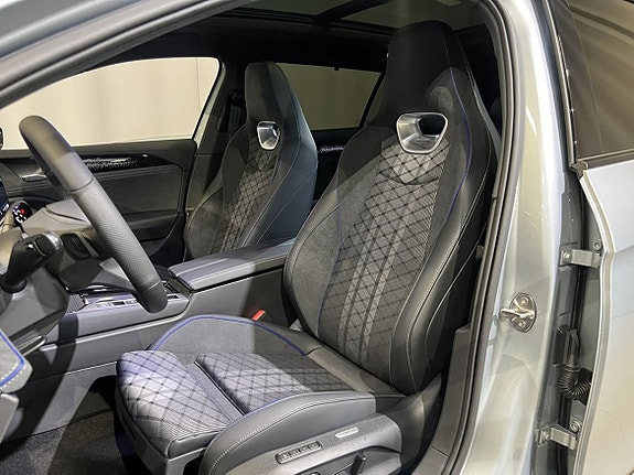 Volkswagen Passat 11 of 21