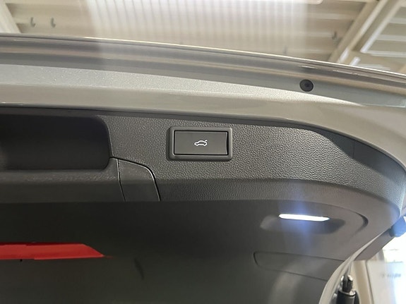 Volkswagen Passat 8 of 21