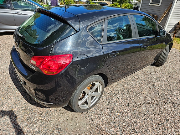 Opel Astra 3 of 11