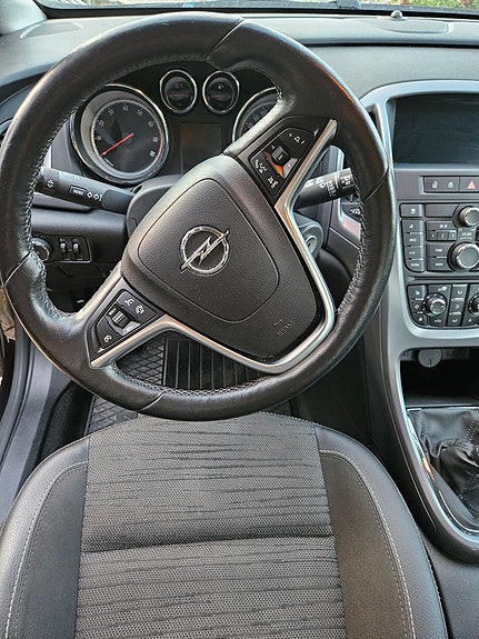 Opel Astra 6 of 11