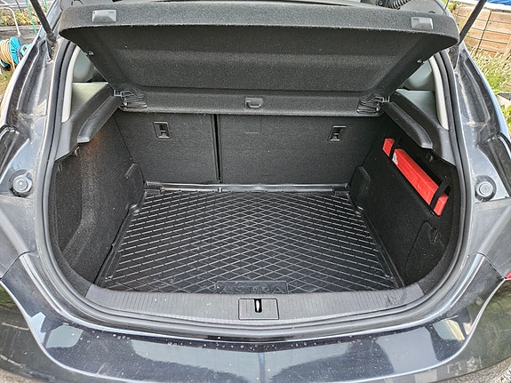 Opel Astra 10 of 11