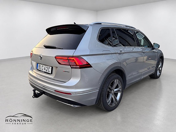Volkswagen Tiguan Allspace 4 of 12