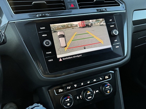 Volkswagen Tiguan Allspace 10 of 12