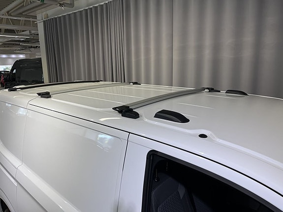 Volkswagen Transporter 4 of 17
