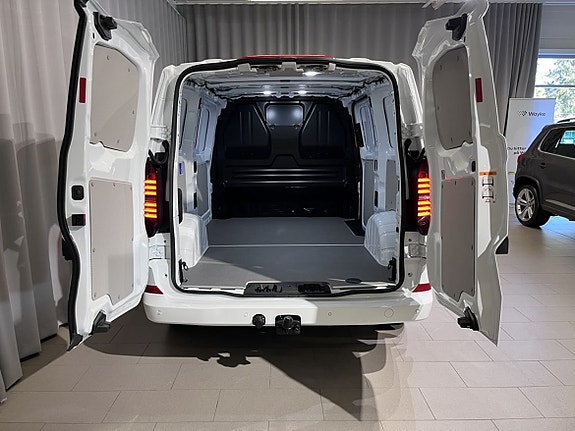 Volkswagen Transporter 13 of 17