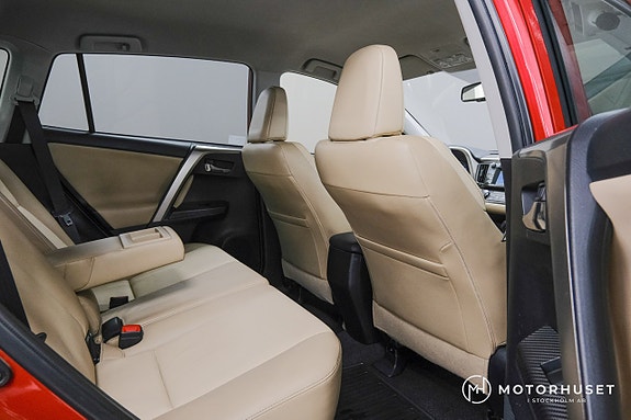 Toyota RAV4 11 of 19