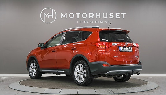 Toyota RAV4 4 of 19