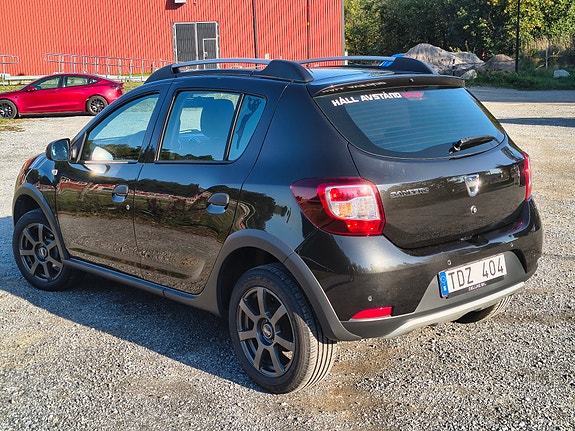 Dacia Sandero Stepway 2 of 19