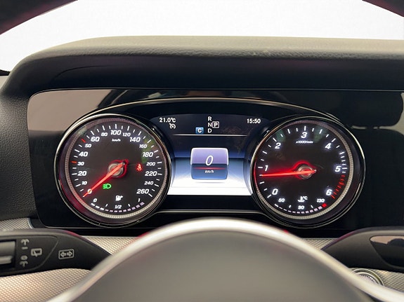 Mercedes-Benz E200 15 of 30