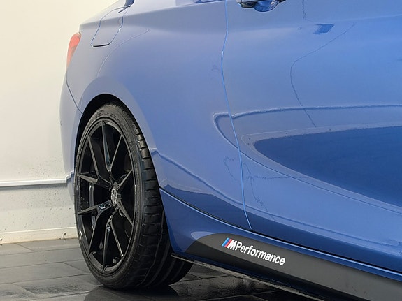 BMW M240i 7 of 30