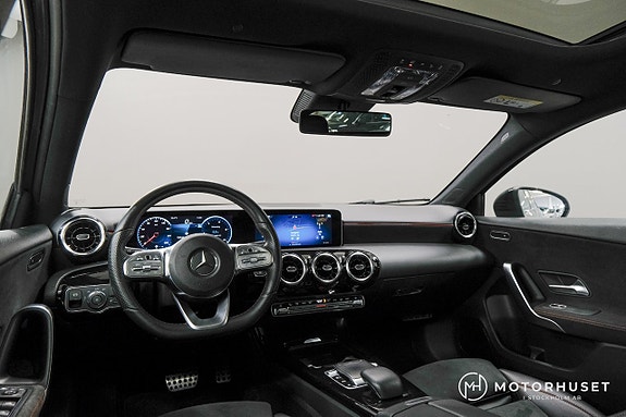 Mercedes-Benz A200 8 of 27