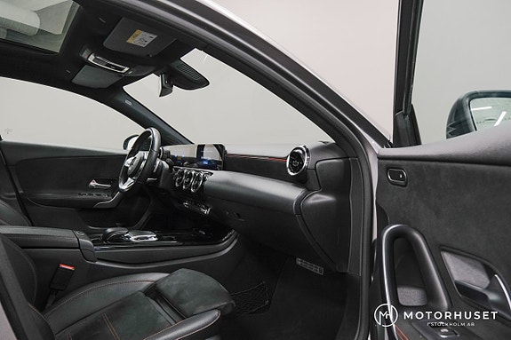 Mercedes-Benz A200 9 of 27