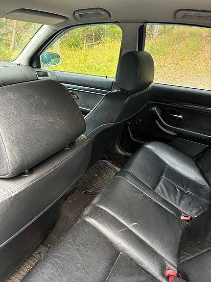 BMW 523i 7 of 8