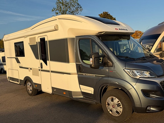 Adria Matrix Plus SLT 4 sovplatser Bodels AC Solcell 9 of 11