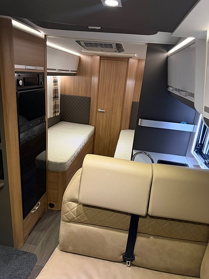 Adria Matrix Plus SLT 4 sovplatser Bodels AC Solcell 8 of 11
