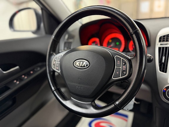 Kia Ceed 21 of 23