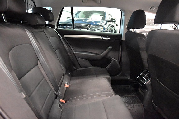 Skoda Superb 14 of 21