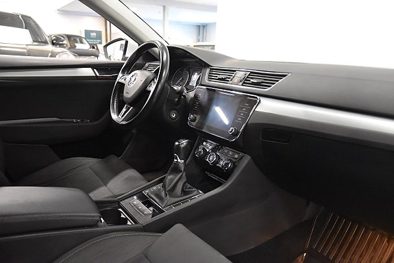 Skoda Superb 9 of 21