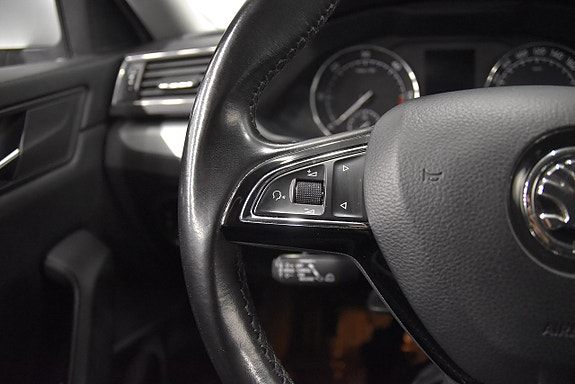 Skoda Superb 10 of 21