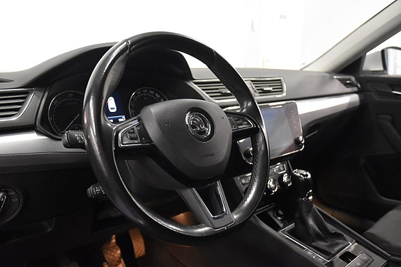 Skoda Superb 8 of 21