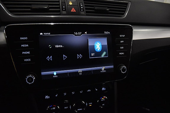 Skoda Superb 19 of 21