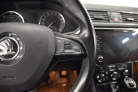 Skoda Superb 11 of 21