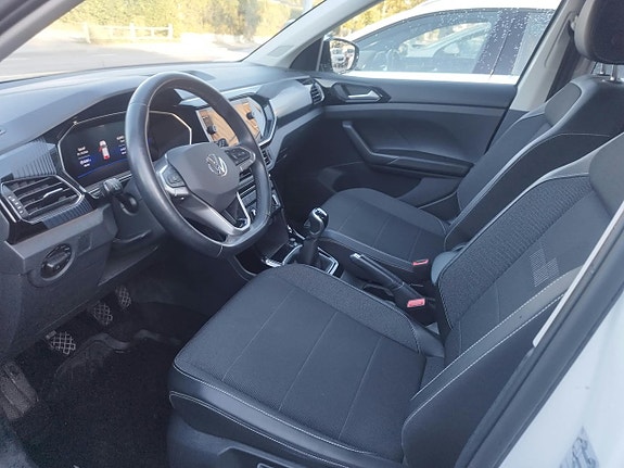 Volkswagen T-Cross 3 of 3