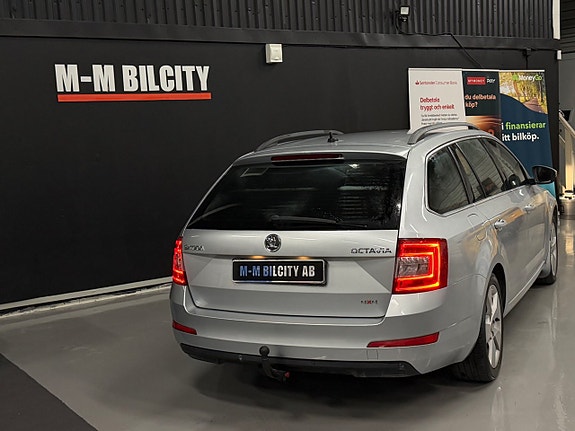 Skoda Octavia 2 of 12