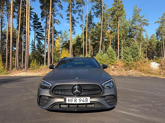 Mercedes-Benz E220 4 of 16