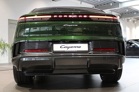 Porsche Cayenne Coupe 6 of 18