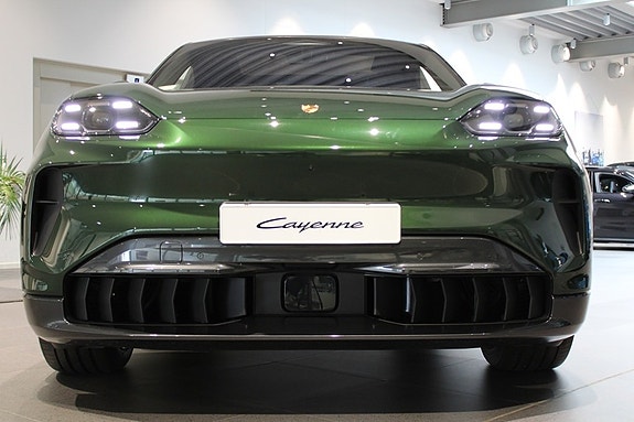 Porsche Cayenne Coupe 7 of 18