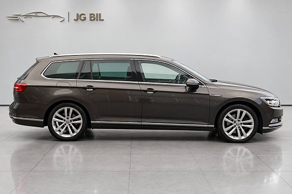 Volkswagen Passat 9 of 29