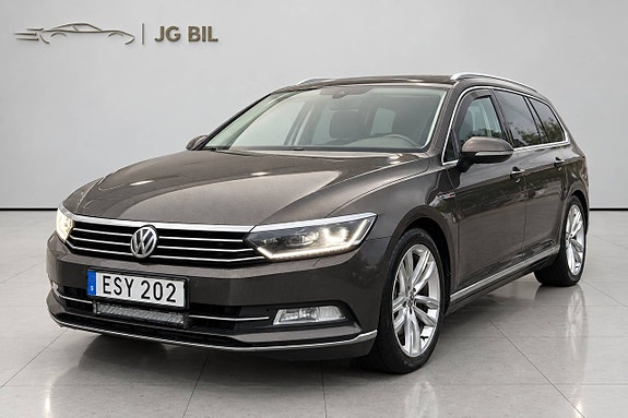 Volkswagen Passat 13 of 29