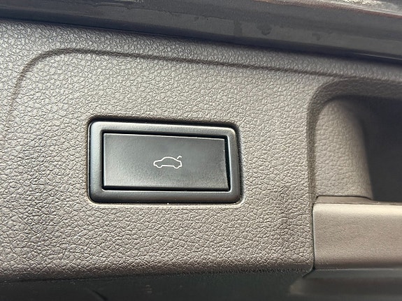 Volkswagen Passat 28 of 29