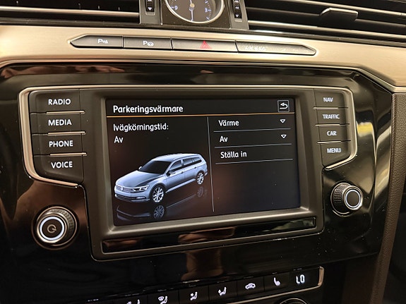 Volkswagen Passat 21 of 29