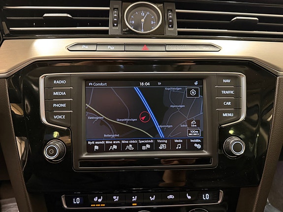 Volkswagen Passat 20 of 29