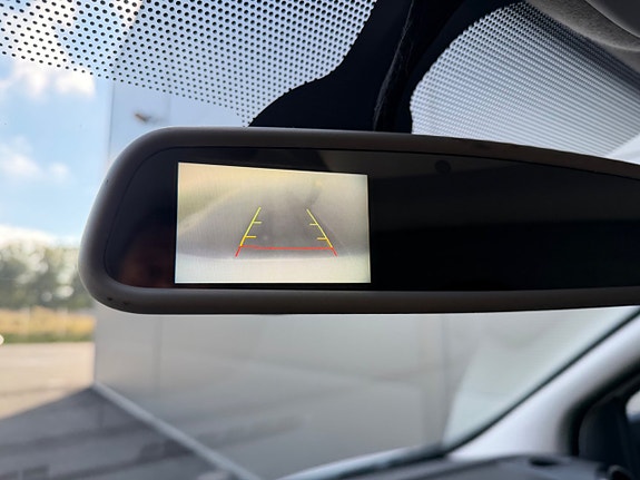 Opel Vivaro 12 of 16