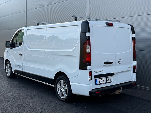Opel Vivaro 9 of 16