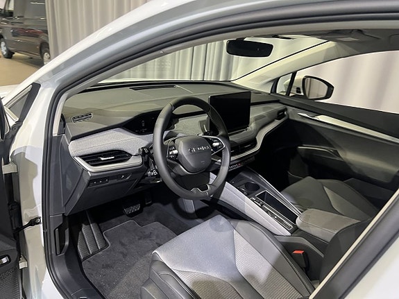 Skoda Enyaq 11 of 15