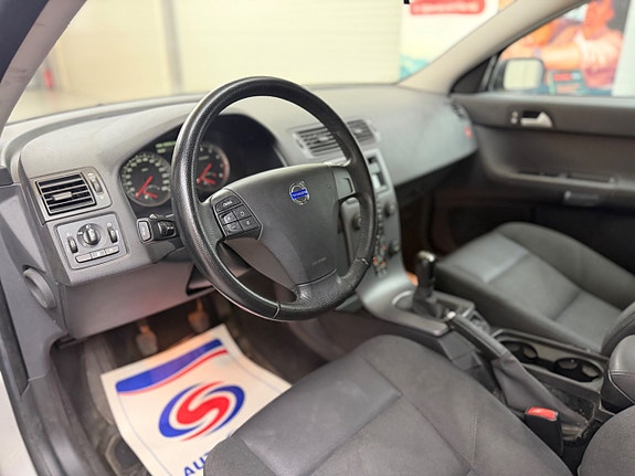 Volvo V50 6 of 19