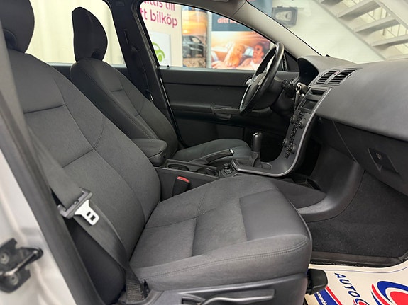 Volvo V50 13 of 19